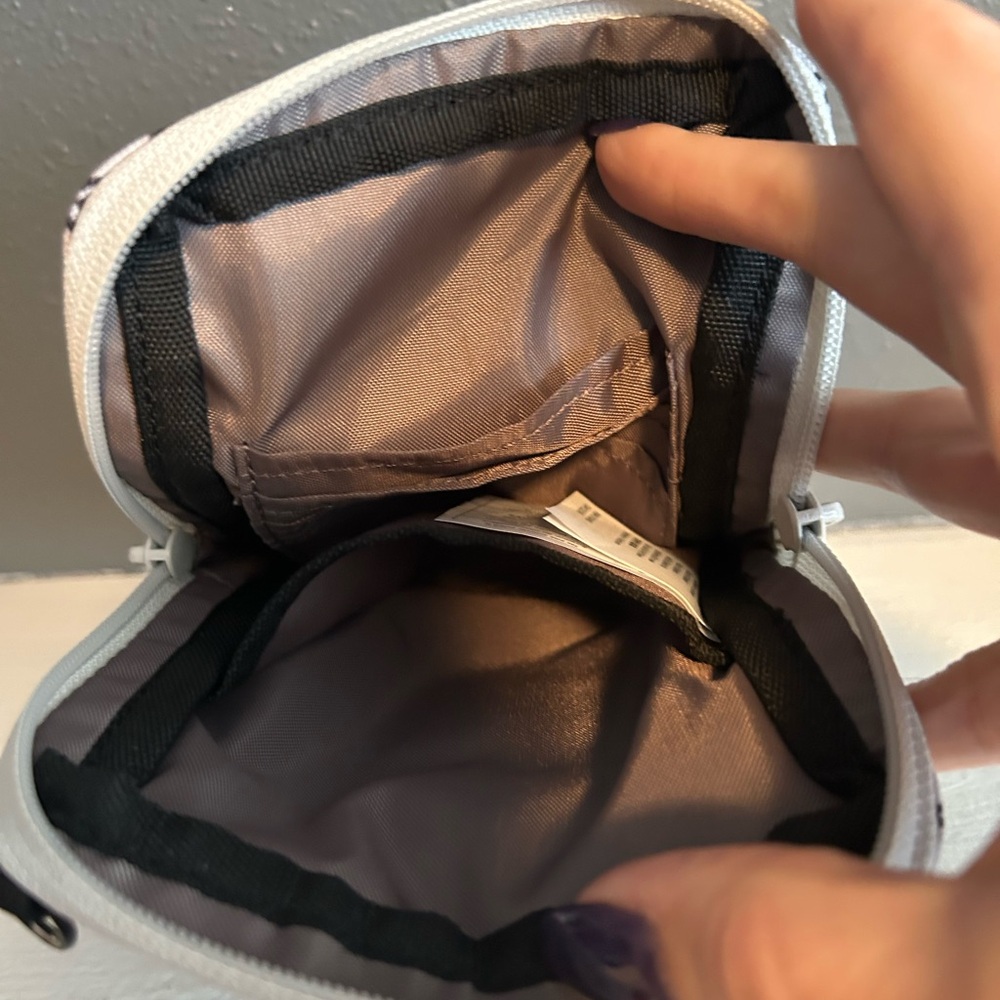 Kavu Chevron Pattern Essential Bag - image 2